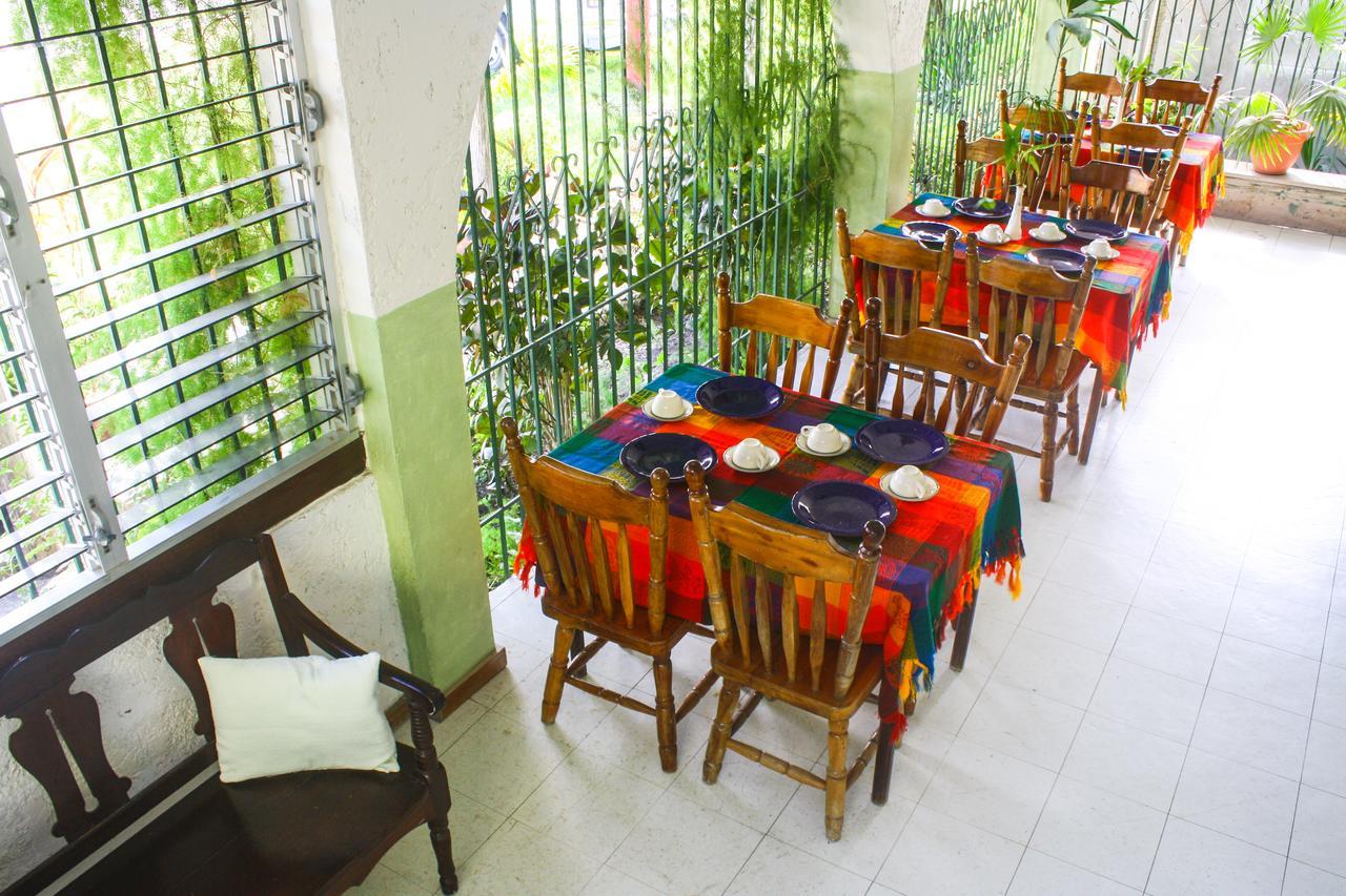 Hotel Maya Corozal Exterior foto